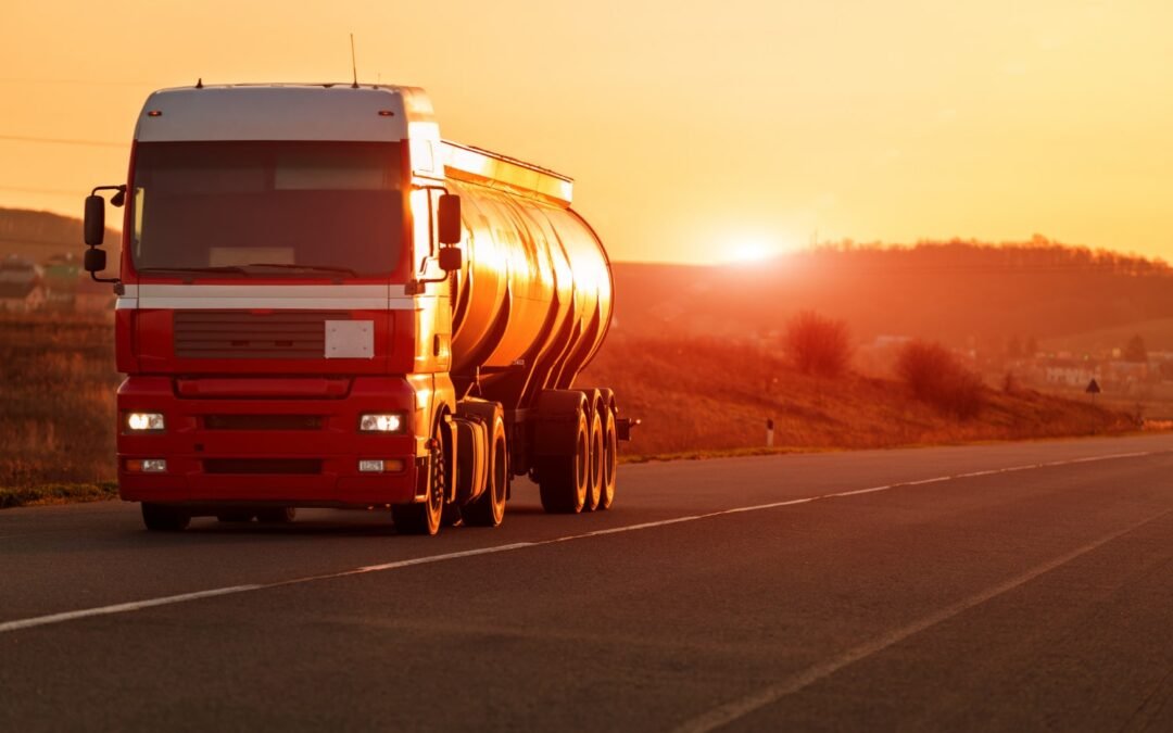 Dicas para caminhoneiros: como economizar combustível e fazer render o dia de trabalho