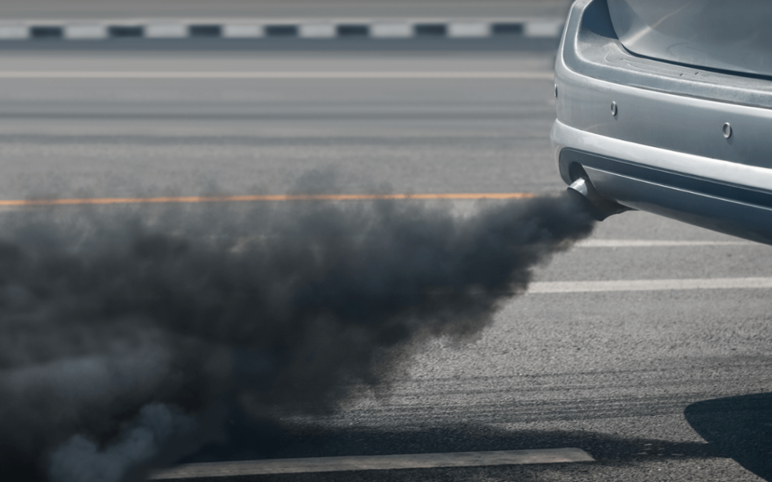 Fumaça no escapamento: cuidados que fazem diferença no seu carro