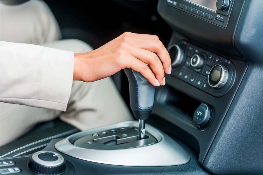 Como dirigir para prolongar a vida útil do câmbio automático